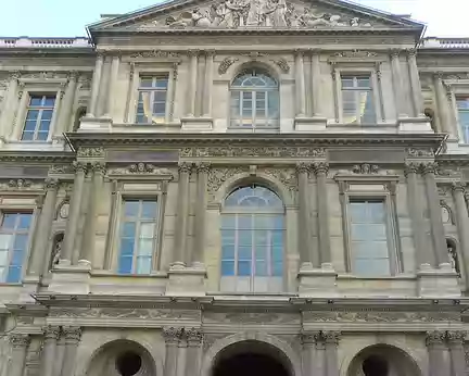 PXL029 Le dôme de l'Institut de France, vu depuis la Cour Carrée du Louvre